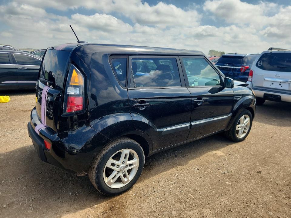 2011 Kia Soul მანქანა იყიდება აუქციონზე, vin: KNDJT2A27B7283255, აუქციონის ნომერი: 57205396