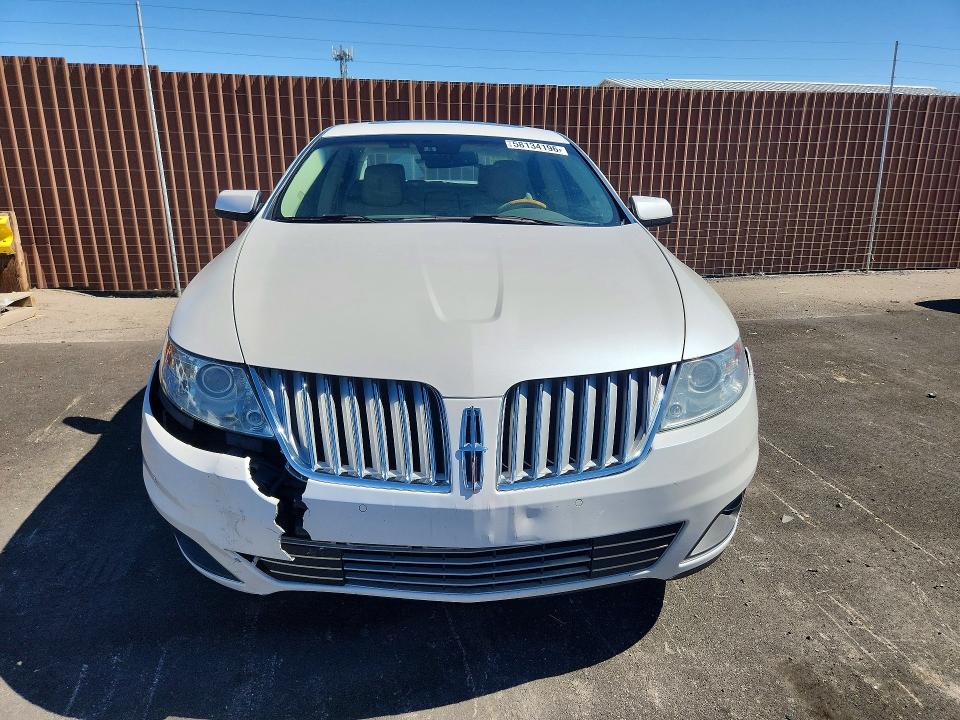 58134196 :رقم المزاد ، 1LNHL9DR1BG615220 vin ، 2011 Lincoln Mks مزاد بيع