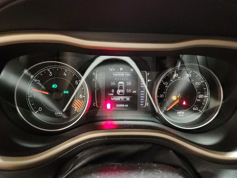 Продажа на аукционе авто 2015 Jeep Cherokee, vin: 1C4PJMCB1FW665706, номер лота: 57181216