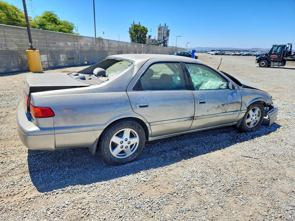 Продаж на аукціоні авто 2001 Toyota Camry, vin: JT2BG22K010550632, номер лоту: 57630456