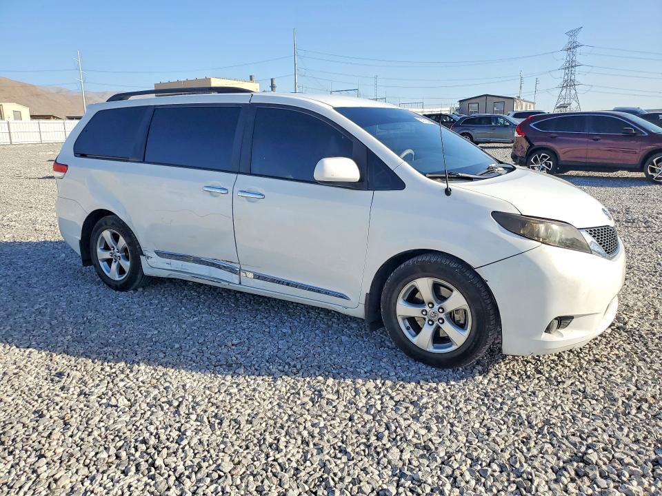Aukcja sprzedaży 2011 Toyota Sienna, vin: 5TDKK3DC0BS166544, numer aukcji: 57077336