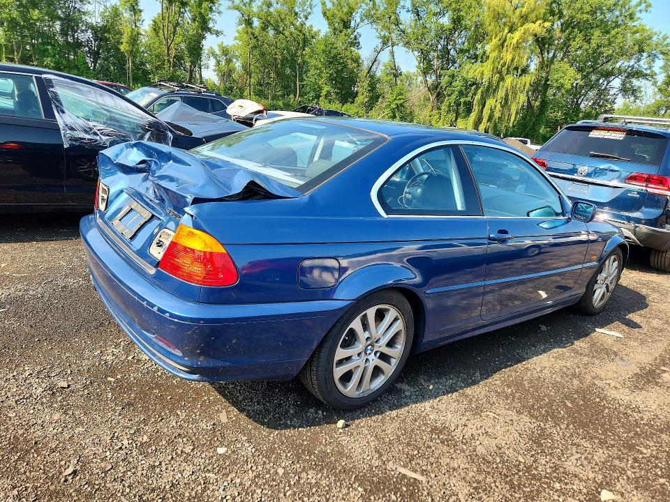 58529156 :رقم المزاد ، WBABN53402PH01444 vin ، 2002 Bmw 330 مزاد بيع