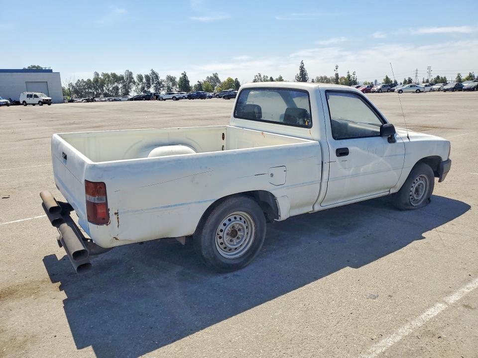 56378426 :رقم المزاد ، 4TARN81A1NZ045204 vin ، 1992 Toyota Pickup مزاد بيع