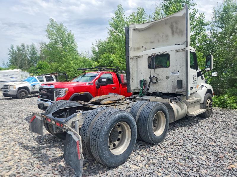 Продаж на аукціоні авто 2018 Peterbilt 579, vin: 1XPBDP9X3JD495485, номер лоту: 57146726