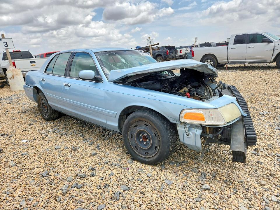 58827266 :رقم المزاد ، 2FAFP73W83X123376 vin ، 2003 Ford Crown Victoria مزاد بيع