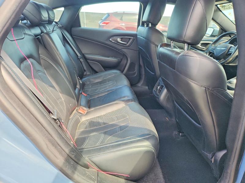 55681236 :رقم المزاد ، 1C3CCCBG9FN678164 vin ، 2015 Chrysler 200 مزاد بيع