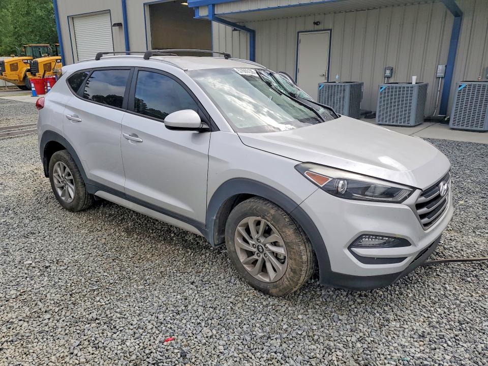 57669156 :رقم المزاد ، KM8J33A46JU694505 vin ، 2018 Hyundai Tucson مزاد بيع