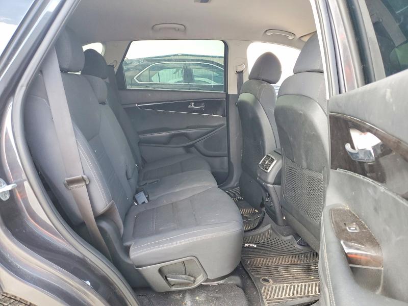 58233256 :رقم المزاد ، 5XYPG4A31JG382478 vin ، 2018 Kia Sorento مزاد بيع