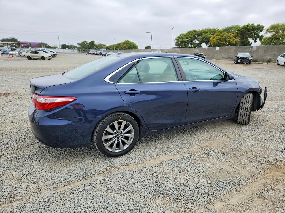 Aukcja sprzedaży 2015 Toyota Camry, vin: 4T4BF1FK3FR458169, numer aukcji: 55843556