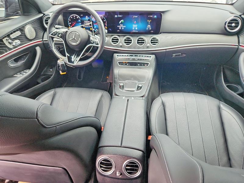 56826546 :رقم المزاد ، W1KZF8EBXNB072534 vin ، 2022 Mercedes-benz E مزاد بيع