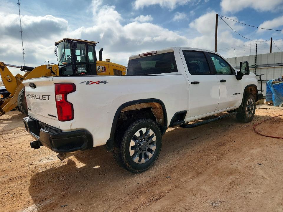 55686466 :رقم المزاد ، 1GC4YME78PF180309 vin ، 2023 Chevrolet Silverado مزاد بيع
