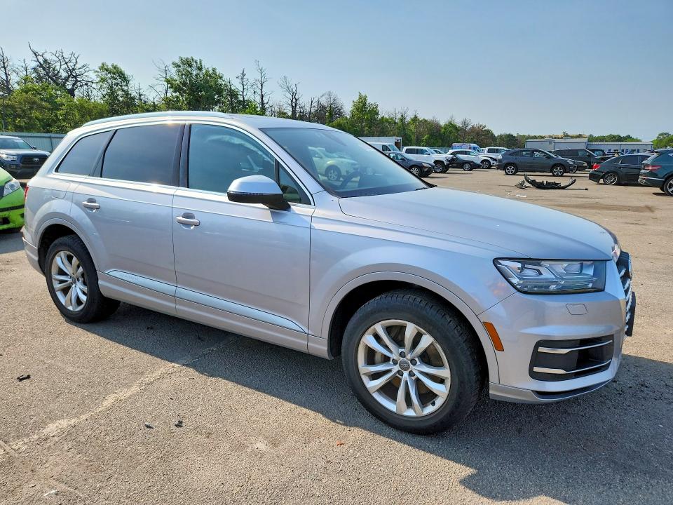 2017 Audi Q7 მანქანა იყიდება აუქციონზე, vin: WA1LAAF73HD033920, აუქციონის ნომერი: 59183866