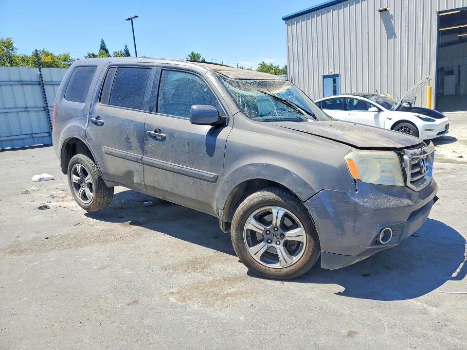 58639666 :رقم المزاد ، 5FNYF3H34FB014219 vin ، 2015 Honda Pilot مزاد بيع