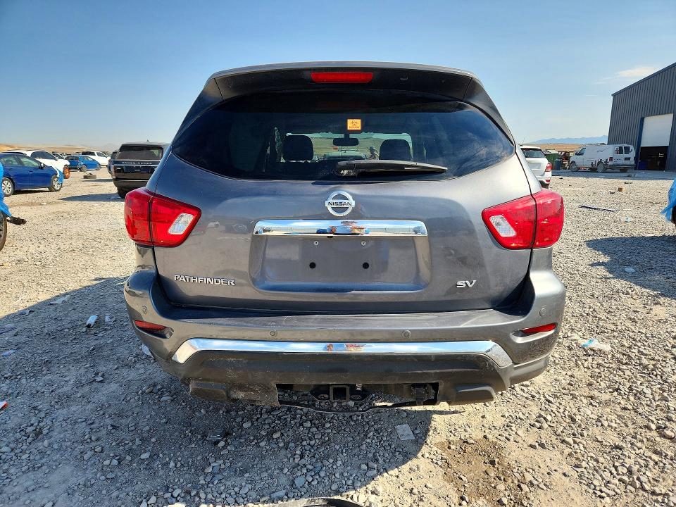 57768086 :رقم المزاد ، 5N1DR2MN7HC675567 vin ، 2017 Nissan Pathfinder مزاد بيع