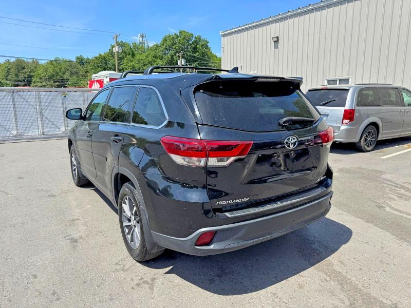 2019 Toyota Highlander მანქანა იყიდება აუქციონზე, vin: 5TDJZRFH6KS934563, აუქციონის ნომერი: 56613476