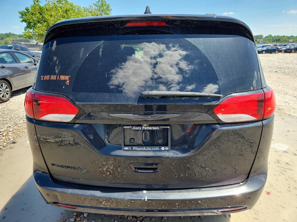 Продажа на аукционе авто 2018 Chrysler Pacifica, vin: 2C4RC1EG7JR168249, номер лота: 55351556