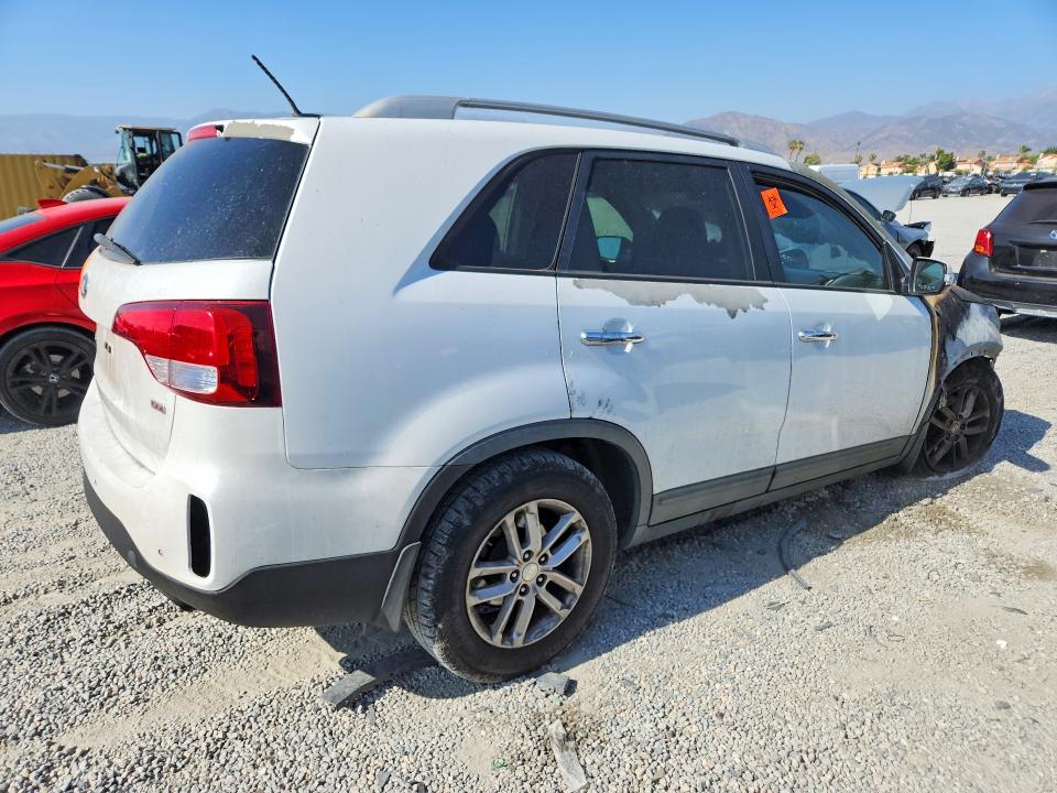Auction sale of the 2015 Kia Sorento, vin: 5XYKT4A62FG605585, lot number: 56331966