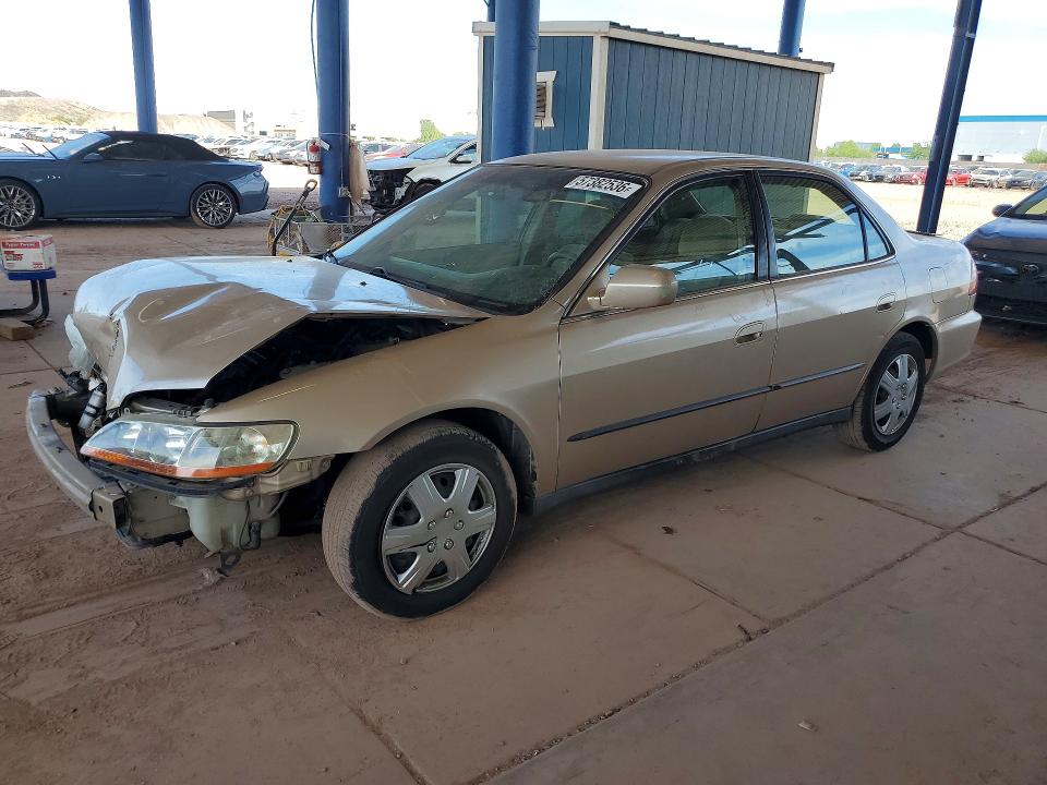 2000 Honda Accord მანქანა იყიდება აუქციონზე, vin: JHMCG5641YC002302, აუქციონის ნომერი: 57382536