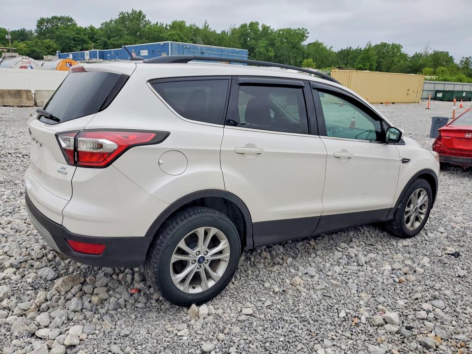 Продажа на аукционе авто 2017 Ford Escape, vin: 1FMCU0GD9HUB40123, номер лота: 57168666