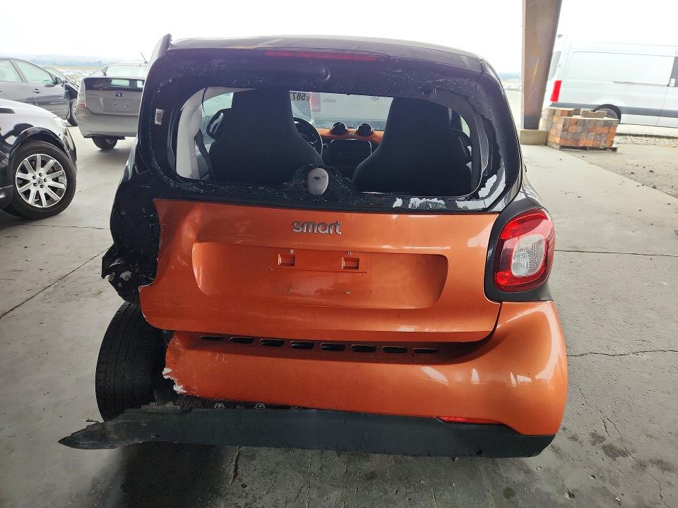 Aukcja sprzedaży 2016 Smart Fortwo, vin: WMEFJ5DA3GK078893, numer aukcji: 58776606