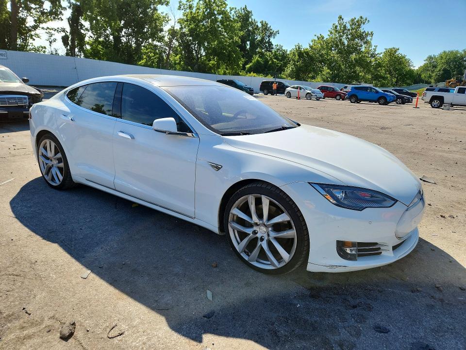 Продажа на аукционе авто 2014 Tesla Model S, vin: 5YJSA1H19EFP40101, номер лота: 57478016