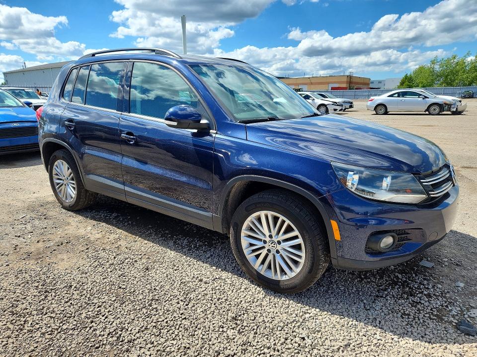 57173236 :رقم المزاد ، WVGJV7AX9FW585365 vin ، 2015 Volkswagen Tiguan مزاد بيع