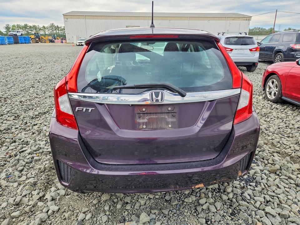 Продажа на аукционе авто 2017 Honda Fit, vin: 3HGGK5G79HM702384, номер лота: 57954776