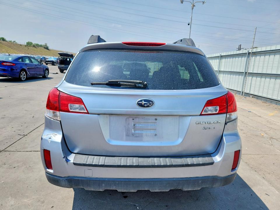58616576 :رقم المزاد ، 4S4BRBAC0E3200509 vin ، 2014 Subaru Outback مزاد بيع