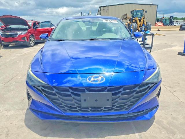 2023 Hyundai Elantra მანქანა იყიდება აუქციონზე, vin: 5NPLM4AG3PH104872, აუქციონის ნომერი: 57076486