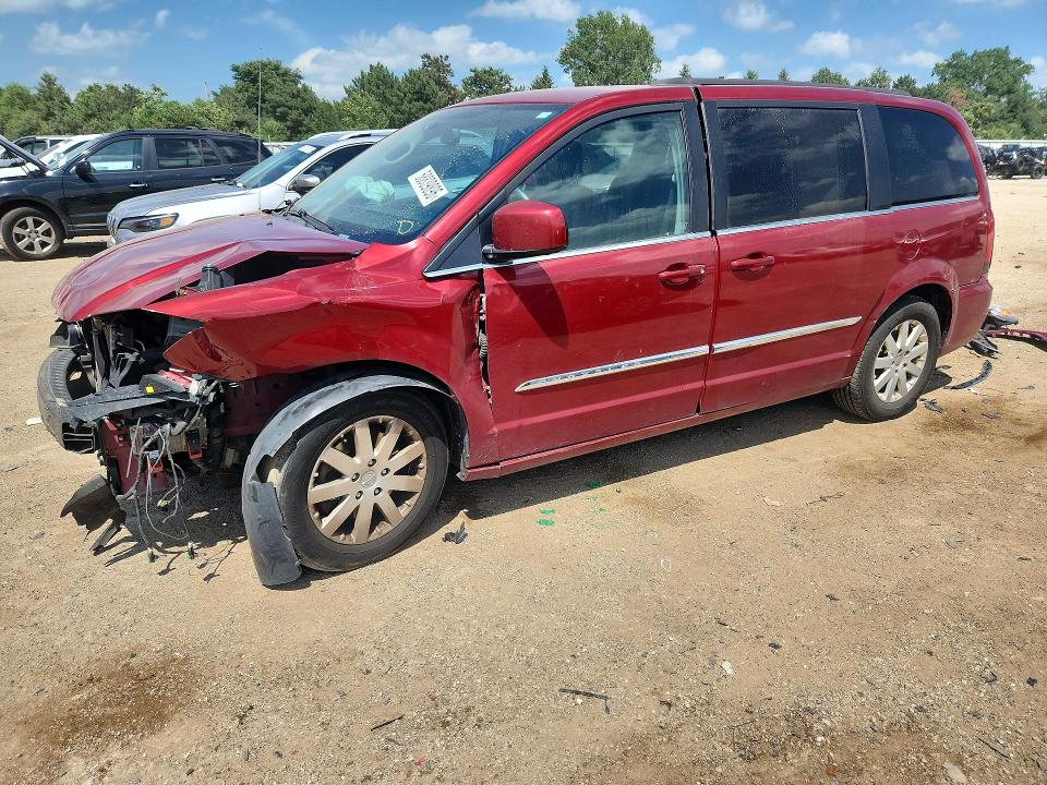 58839896 :رقم المزاد ، 2C4RC1BG6FR644325 vin ، 2015 Chrysler Town & Country مزاد بيع