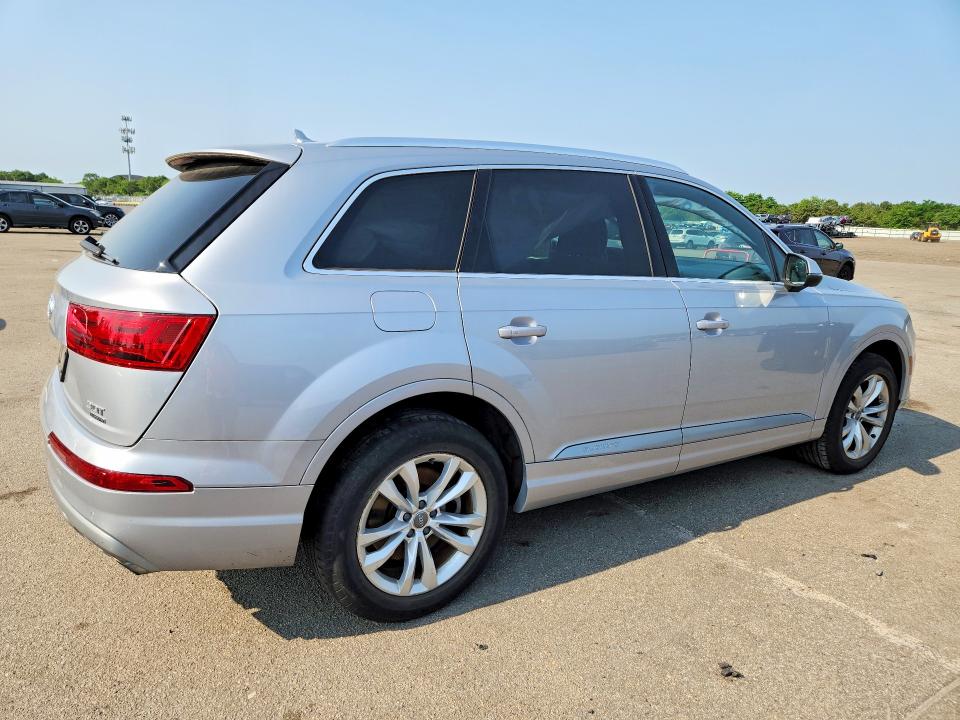 2017 Audi Q7 მანქანა იყიდება აუქციონზე, vin: WA1LAAF73HD033920, აუქციონის ნომერი: 59183866