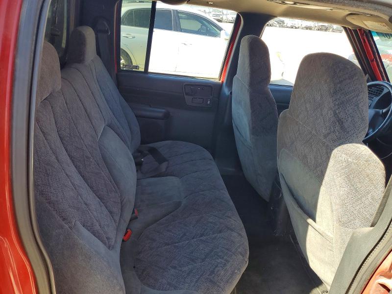 58330716 :رقم المزاد ، 1GCDT13WX2K107336 vin ، 2002 Chevrolet S Truck مزاد بيع