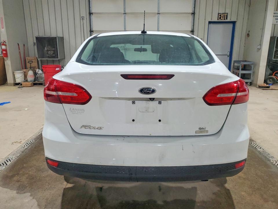 56947076 :رقم المزاد ، 1FADP3FE5HL251002 vin ، 2017 Ford Focus مزاد بيع