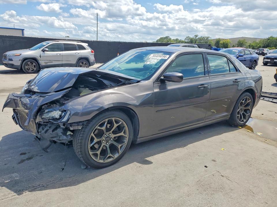 Продажа на аукционе авто 2015 Chrysler 300, vin: 2C3CCABG2FH780726, номер лота: 56409096
