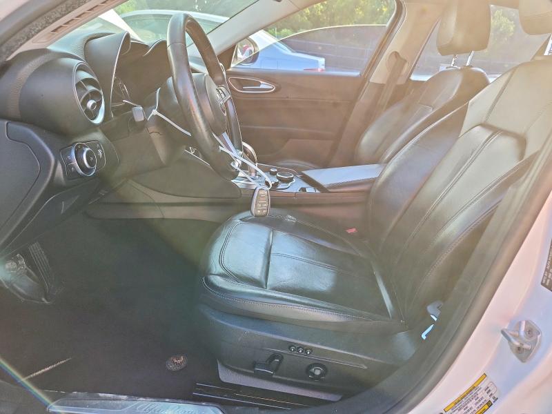 Продажа на аукционе авто 2017 Alfa Romeo Giulia, vin: ZARFAEBN6H7553984, номер лота: 59110336