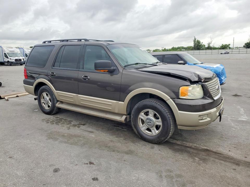 2005 Ford Expedition მანქანა იყიდება აუქციონზე, vin: 1FMFU17585LA97617, აუქციონის ნომერი: 56585756
