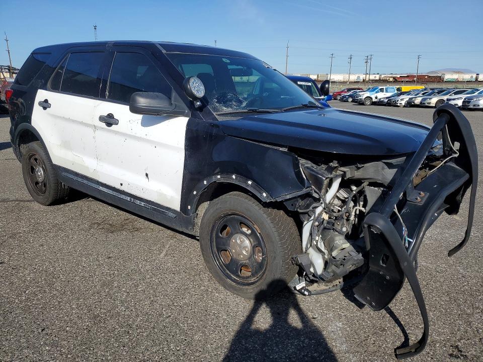 53053496 :رقم المزاد ، 1FM5K8AR2JGB47548 vin ، 2018 Ford Explorer مزاد بيع