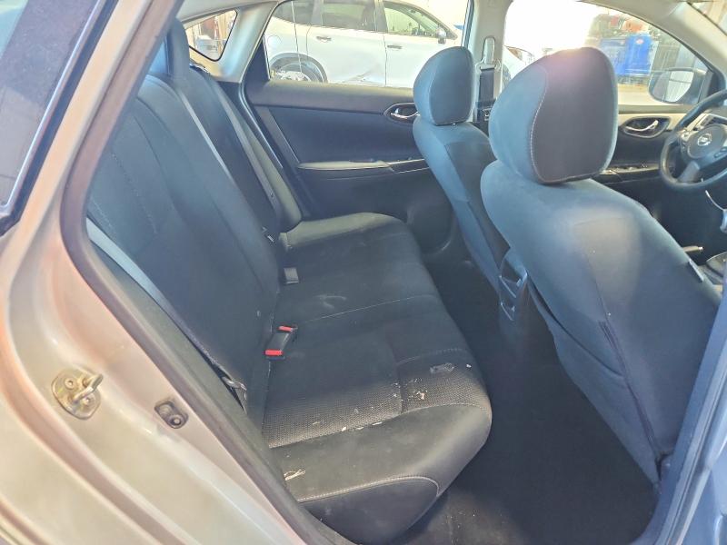 55868906 :رقم المزاد ، 3N1AB7AP2JY337041 vin ، 2018 Nissan Sentra مزاد بيع