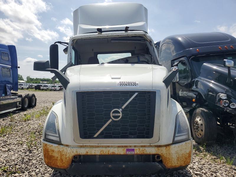 55528936 :رقم المزاد ، 4V4WC9EH3LN241714 vin ، 2020 Volvo Vnr مزاد بيع
