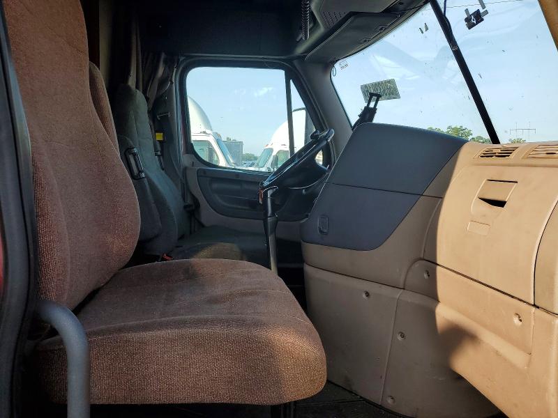 58933816 :رقم المزاد ، 1FUJGLDR8CLBE3959 vin ، 2012 Freightliner Cascadia 125 مزاد بيع