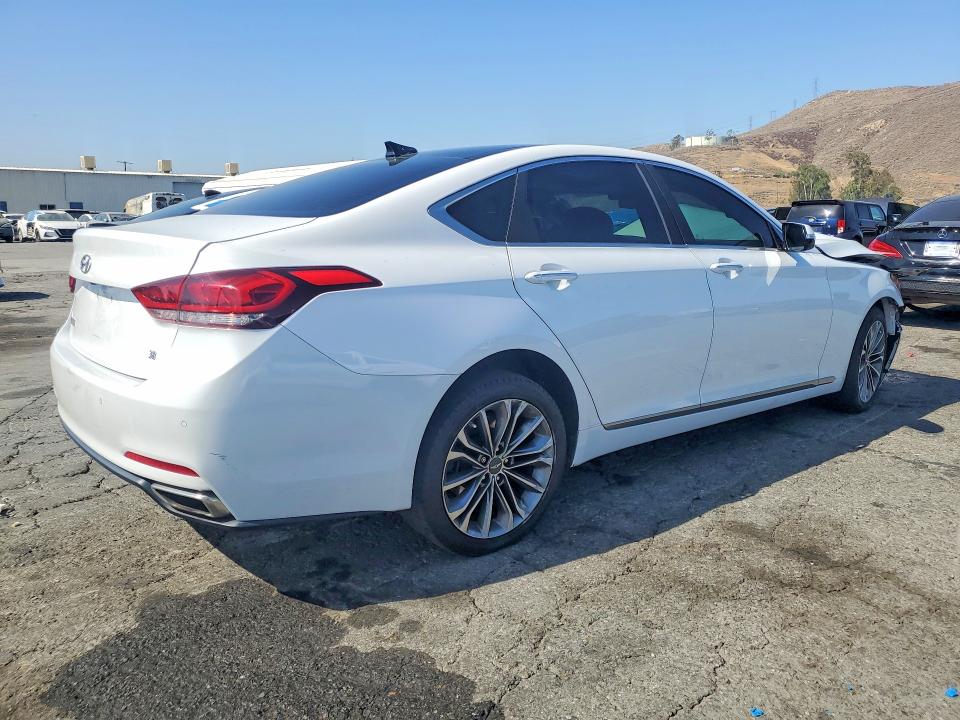 57440996 :رقم المزاد ، KMHGN4JE8FU071056 vin ، 2015 Hyundai Genesis مزاد بيع