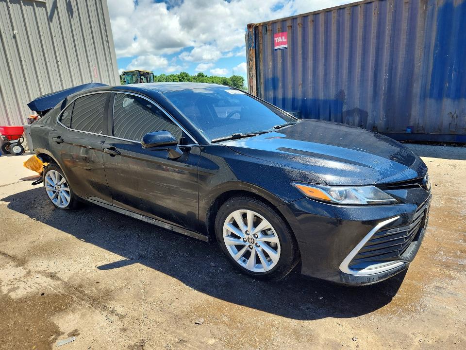 57657366 :رقم المزاد ، 4T1C11BK1RU131485 vin ، 2024 Toyota Camry مزاد بيع