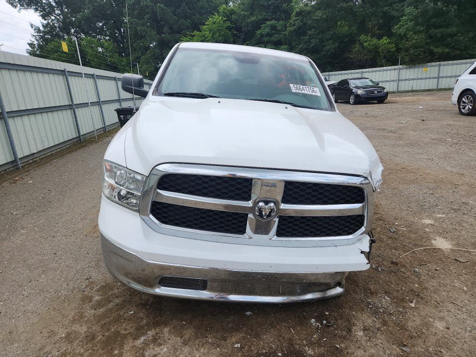 56641756 :رقم المزاد ، 1C6RR6FGXKS630580 vin ، 2019 Ram 1500 Classic مزاد بيع
