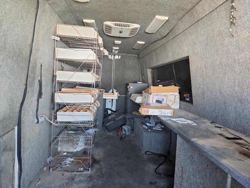 56601386 :رقم المزاد ، WD3PF1CD0HP560454 vin ، 2017 Mercedes Benz Sprinter مزاد بيع