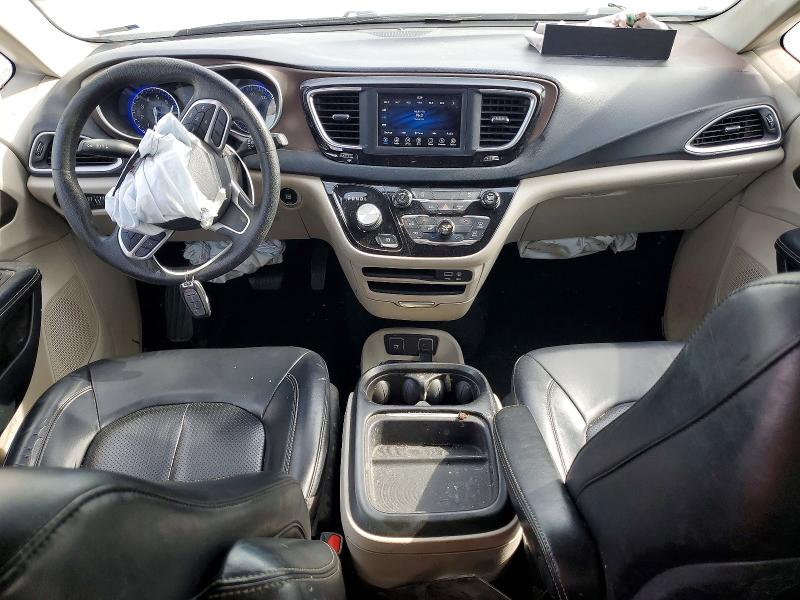 55654806 :رقم المزاد ، 2C4RC1DG4LR164518 vin ، 2020 Chrysler Voyager مزاد بيع