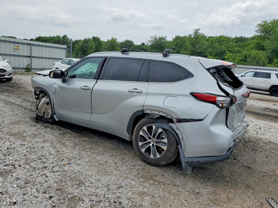 2022 Toyota Highlander მანქანა იყიდება აუქციონზე, vin: 5TDGZRBH9NS583233, აუქციონის ნომერი: 57903206