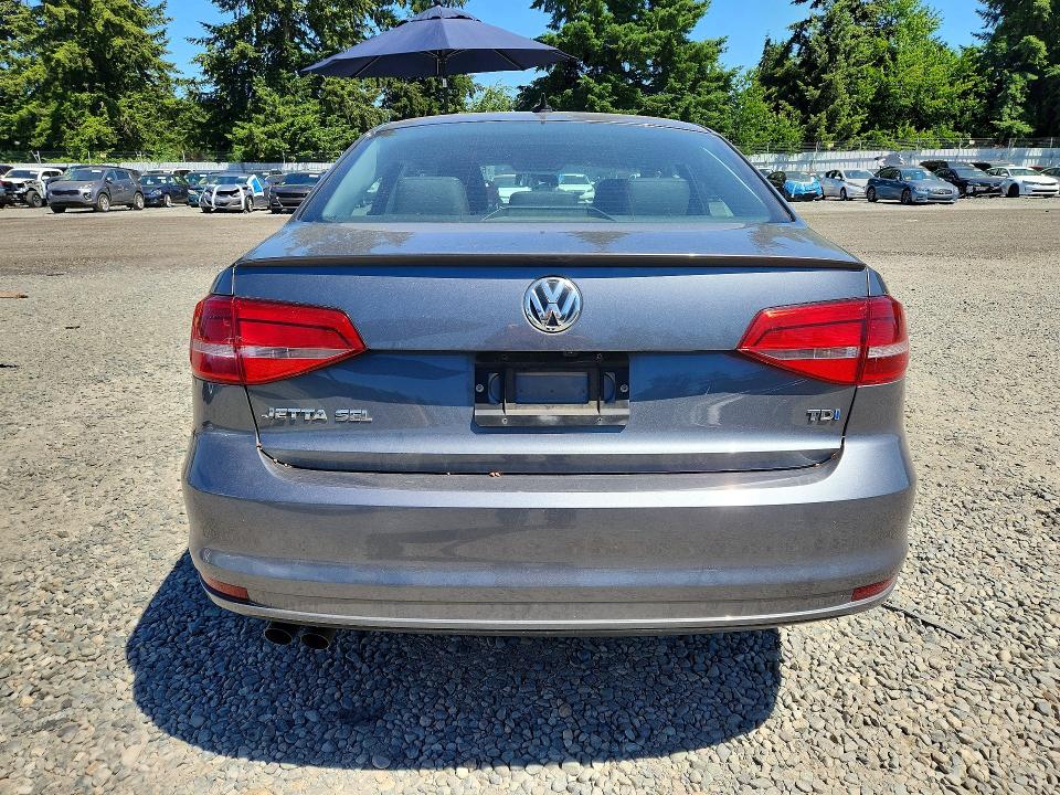 55951196 :رقم المزاد ، 3VWLA7AJ1FM302748 vin ، 2015 Volkswagen Jetta مزاد بيع