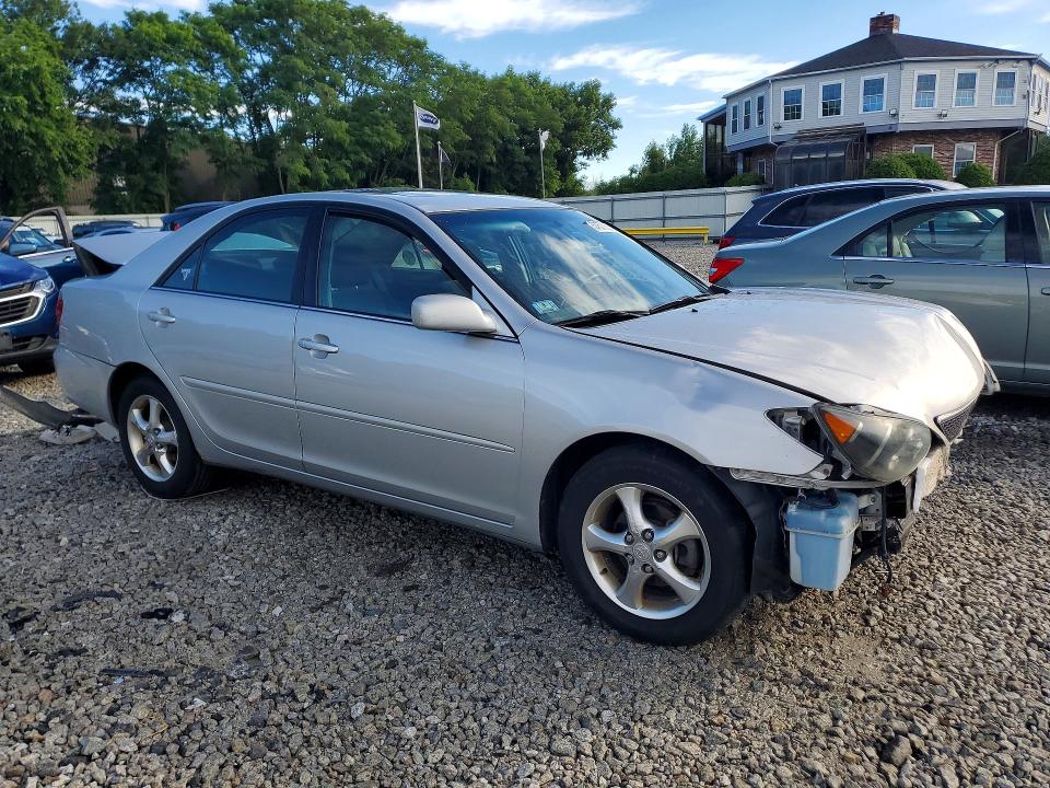 57677886 :رقم المزاد ، 4T1BE32K15U092242 vin ، 2005 Toyota Camry مزاد بيع