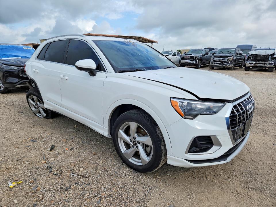 54459956 :رقم المزاد ، WA1AUCF31M1060665 vin ، 2021 Audi Q3 مزاد بيع