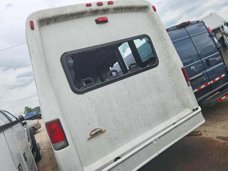 Продажа на аукционе авто 2001 Ford Econoline, vin: 1FDXE45S21HA24980, номер лота: 56810696